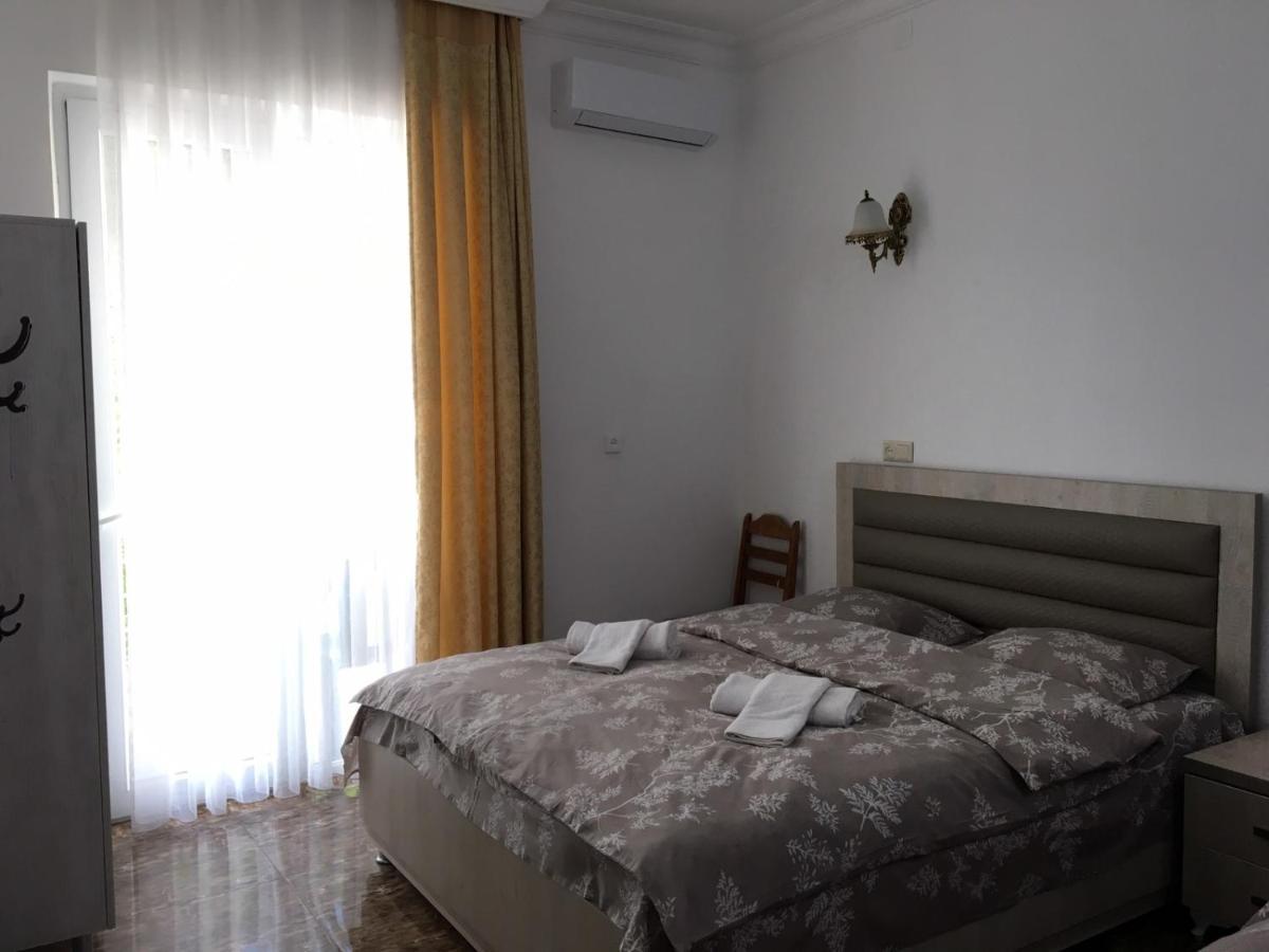 Rezo'S House Hotel Kvariati Buitenkant foto