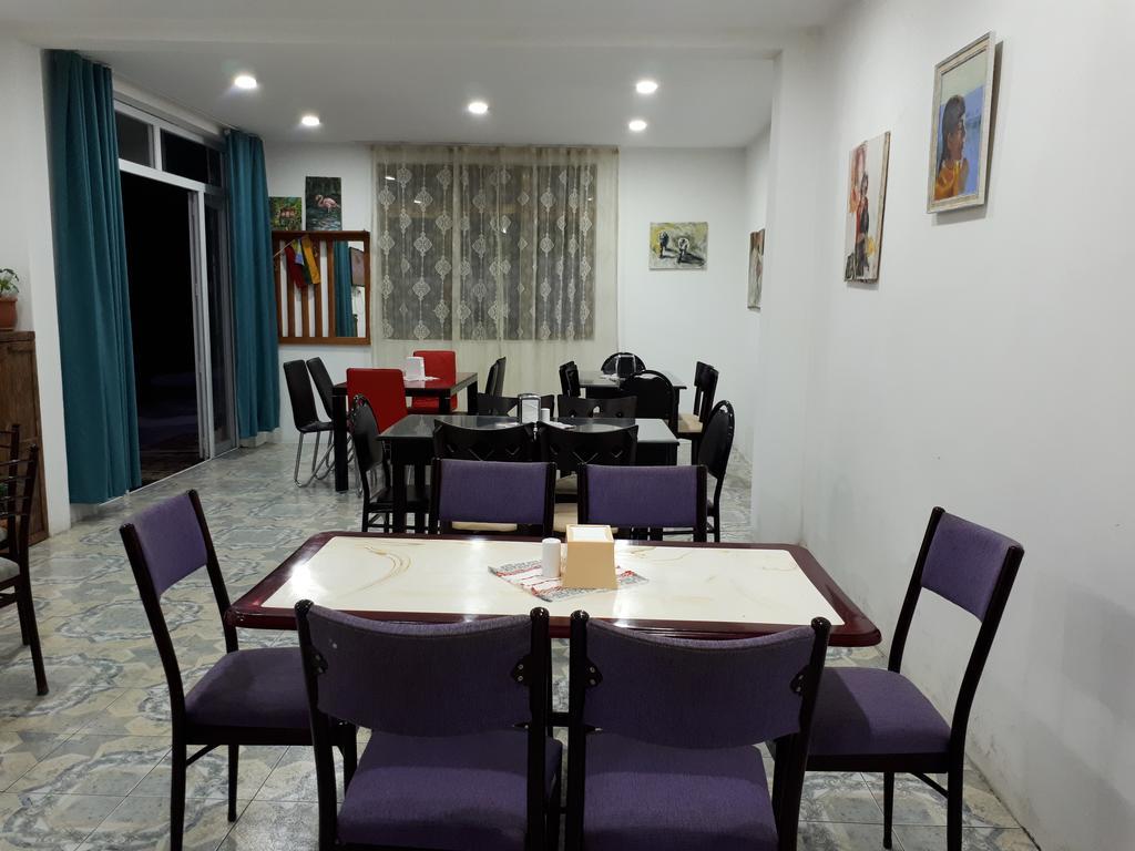 Rezo'S House Hotel Kvariati Buitenkant foto